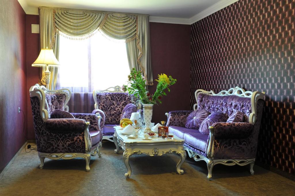 斯塔拉扎戈拉百乐酒店 旧扎戈拉 客房 照片 A living room in the hotel